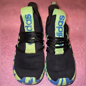 Like NEW, Boys Adidas Athlethic Sneakers Size-3